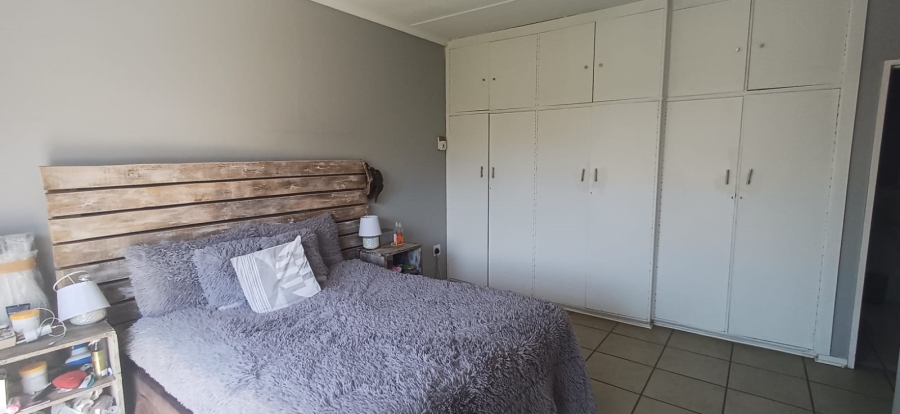 5 Bedroom Property for Sale in Morelig Free State